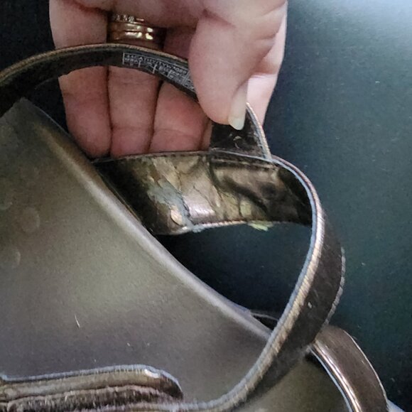 Vionic Sandals-Bronze "Cathy" Triple Strap-Adjustable-Excellent Pre-owned-9 US - Picture 10 of 12